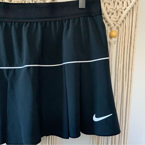 NIKE Women’s NikeCourt Dri-Fit Victory Tennis Skirt Skort Black White Size Large - Picture 4 of 9